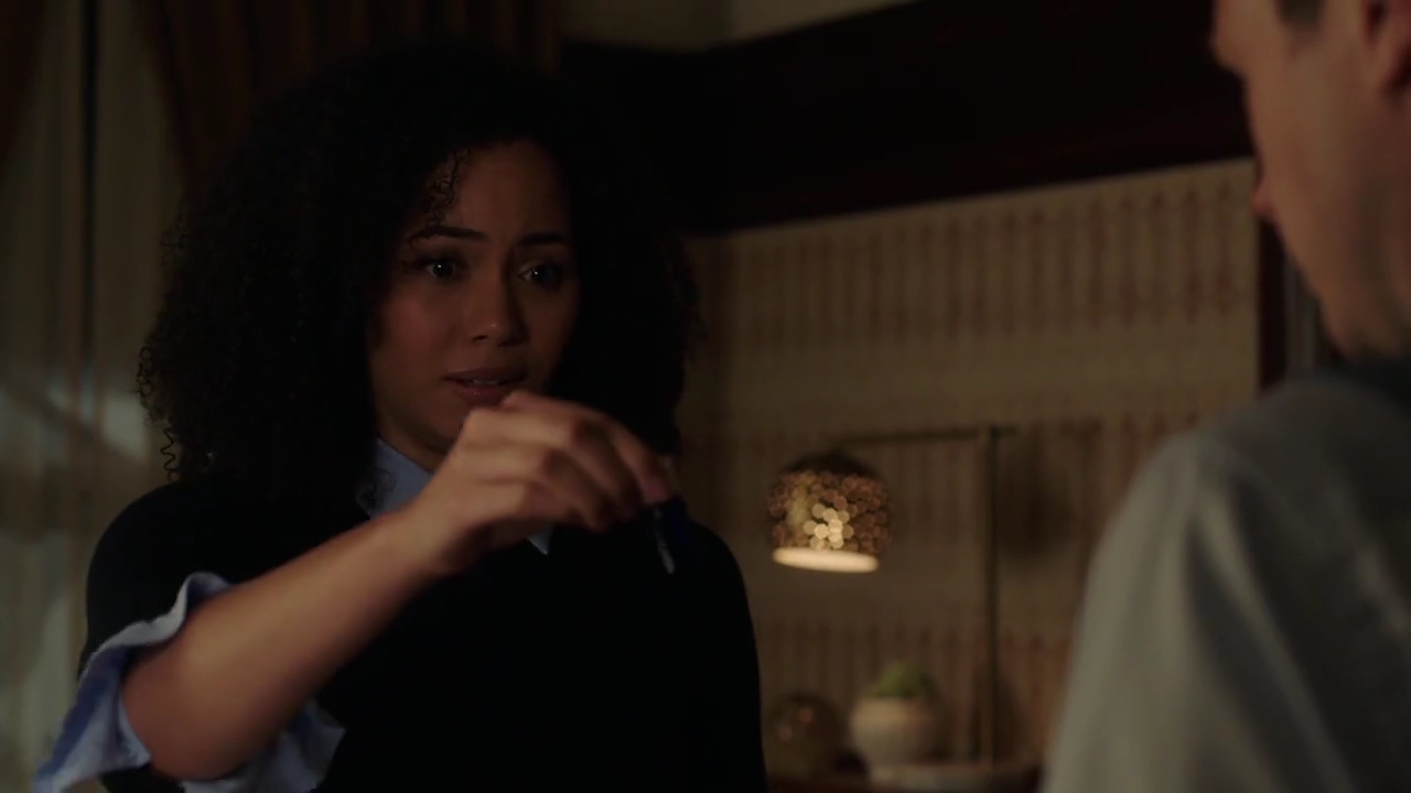 Charmed-Online-dot-nl_Charmed-1x02LetThisMotherOut02007.jpg