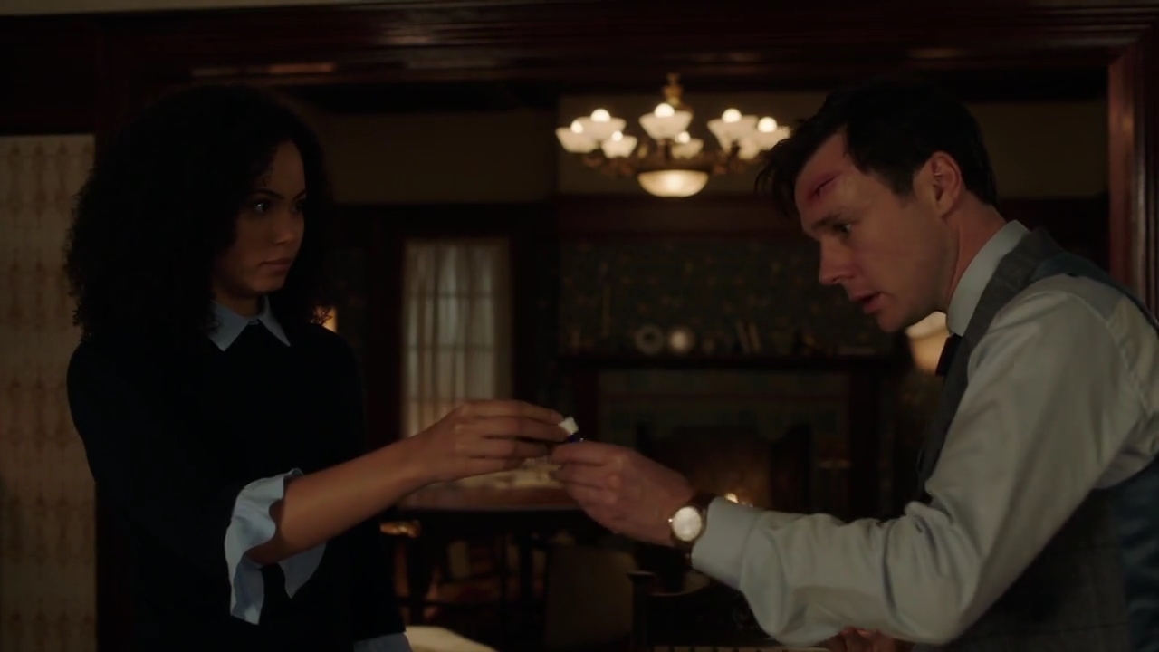 Charmed-Online-dot-nl_Charmed-1x02LetThisMotherOut02013.jpg Charmed-Online-dot-nl_Charmed-1x02LetThisMotherOut02013.jpg