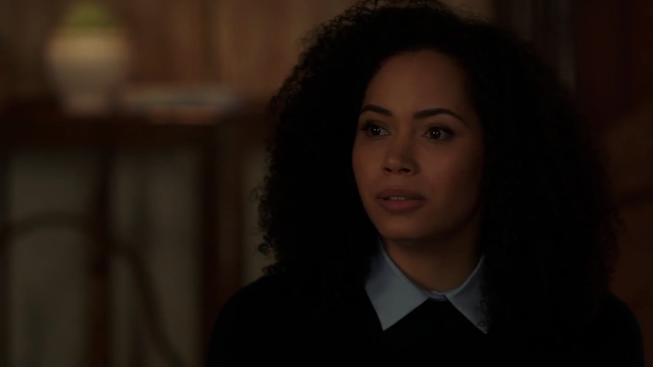 Charmed-Online-dot-nl_Charmed-1x02LetThisMotherOut02034.jpg