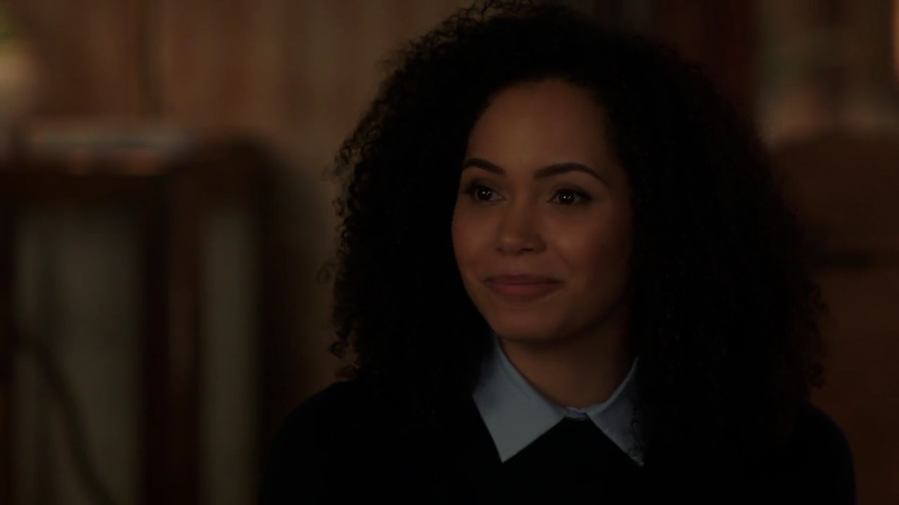 Charmed-Online-dot-nl_Charmed-1x02LetThisMotherOut02047.jpg