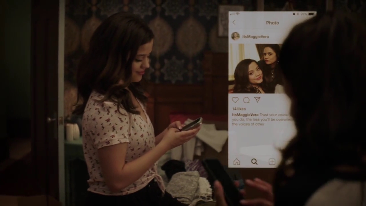 Charmed-Online-dot-nl_Charmed-1x02LetThisMotherOut02164.jpg