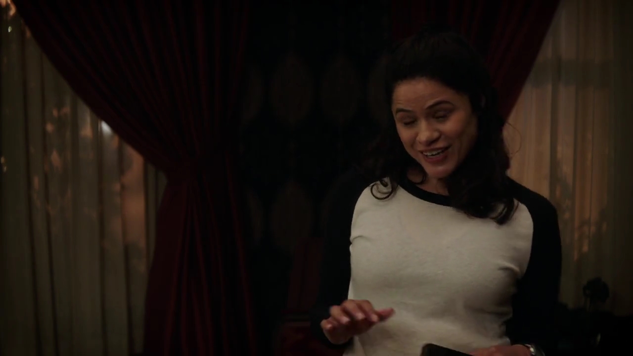 Charmed-Online-dot-nl_Charmed-1x02LetThisMotherOut02179.jpg