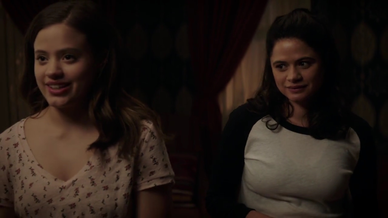 Charmed-Online-dot-nl_Charmed-1x02LetThisMotherOut02188.jpg