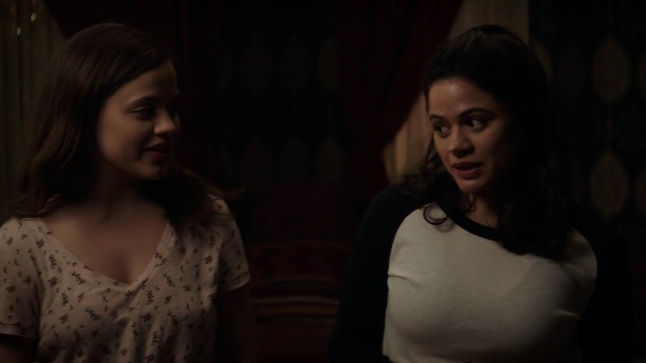 Charmed-Online-dot-nl_Charmed-1x02LetThisMotherOut02190.jpg