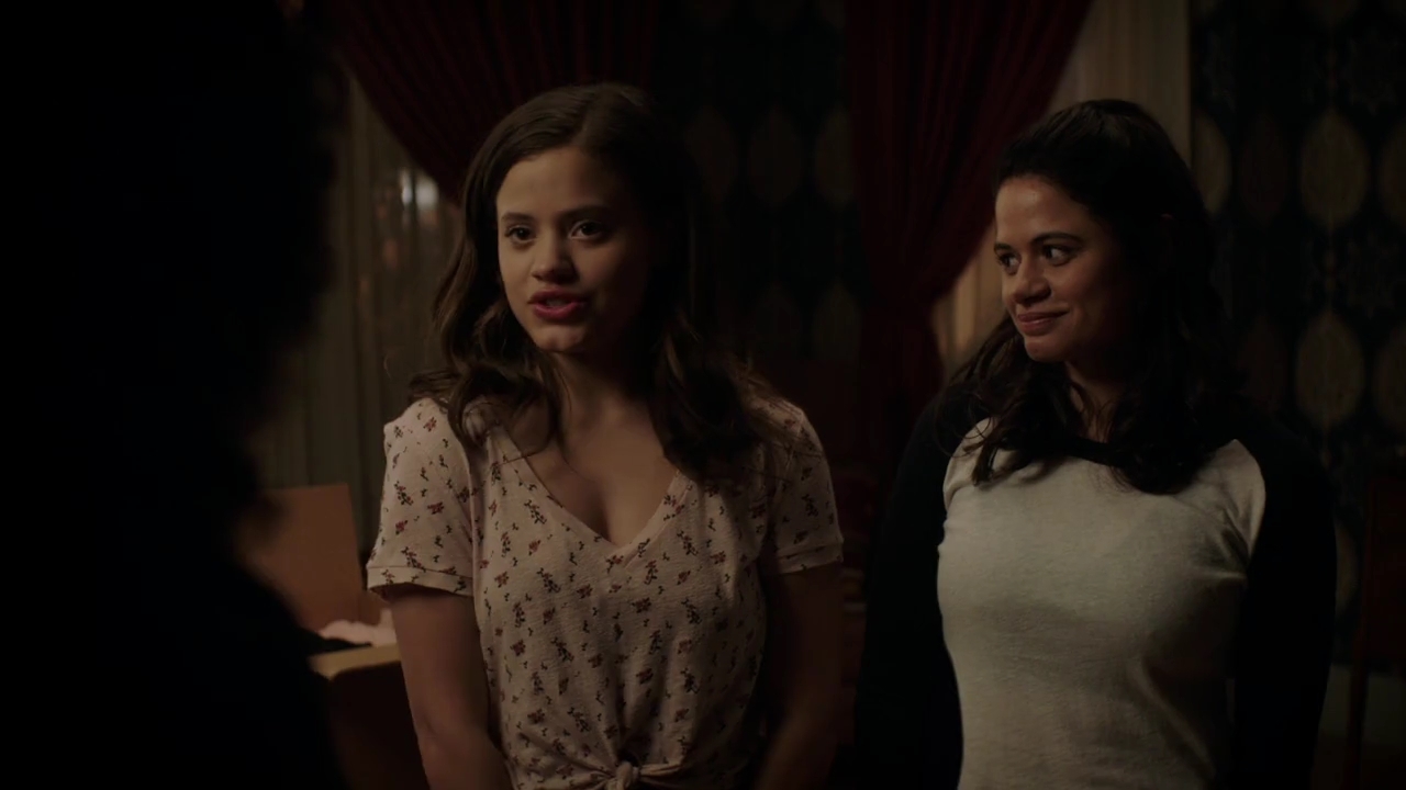 Charmed-Online-dot-nl_Charmed-1x02LetThisMotherOut02196.jpg