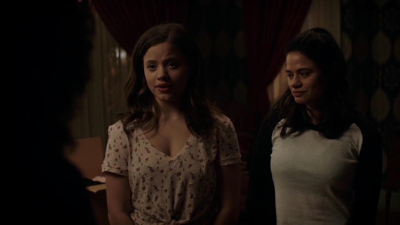 Charmed-Online-dot-nl_Charmed-1x02LetThisMotherOut02199.jpg