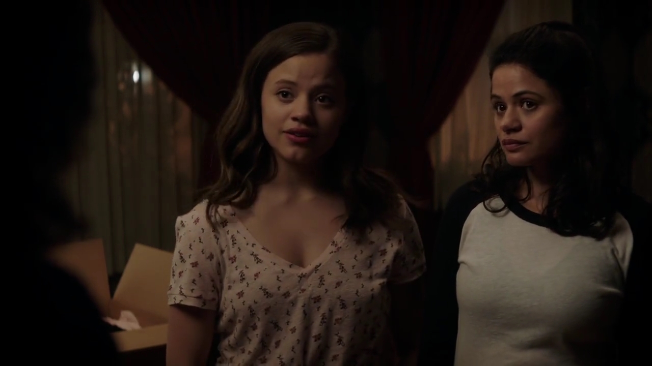 Charmed-Online-dot-nl_Charmed-1x02LetThisMotherOut02204.jpg