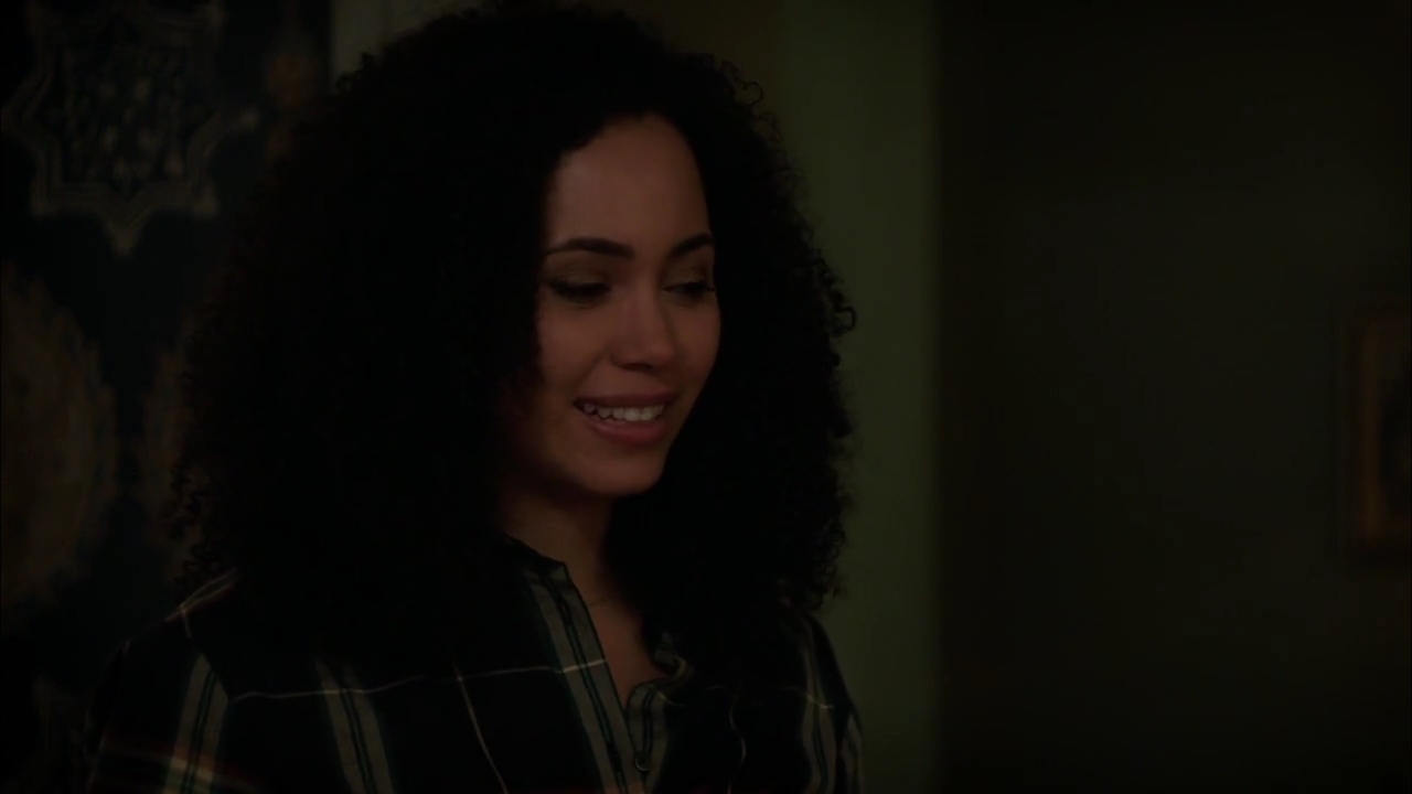 Charmed-Online-dot-nl_Charmed-1x02LetThisMotherOut02207.jpg