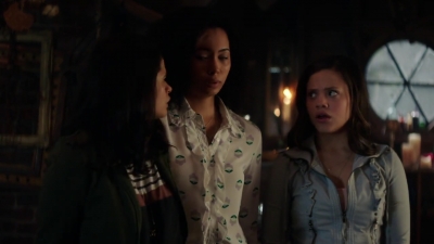 Charmed-Online-dot-nl_Charmed-1x02LetThisMotherOut00123.jpg