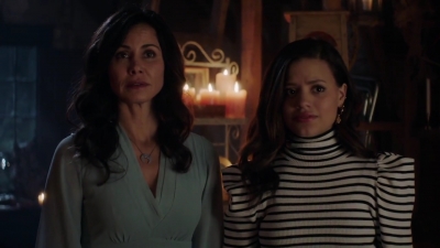 Charmed-Online-dot-nl_Charmed-1x02LetThisMotherOut01367.jpg