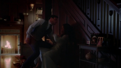 Charmed-Online-dot-nl_Charmed-1x02LetThisMotherOut01680.jpg