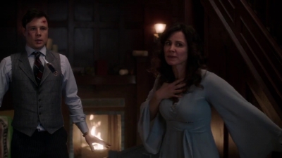 Charmed-Online-dot-nl_Charmed-1x02LetThisMotherOut01701.jpg