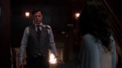 Charmed-Online-dot-nl_Charmed-1x02LetThisMotherOut01704.jpg