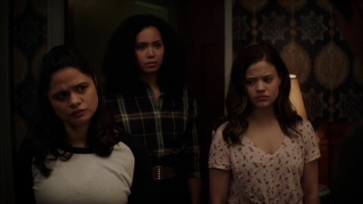 Charmed-Online-dot-nl_Charmed-1x02LetThisMotherOut02276.jpg