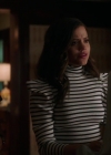 Charmed-Online-dot-nl_Charmed-1x02LetThisMotherOut01435.jpg