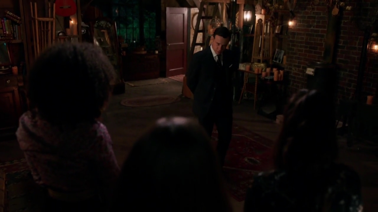 Charmed-Online-dot-nl_Charmed-1x03SweetTooth00072.jpg