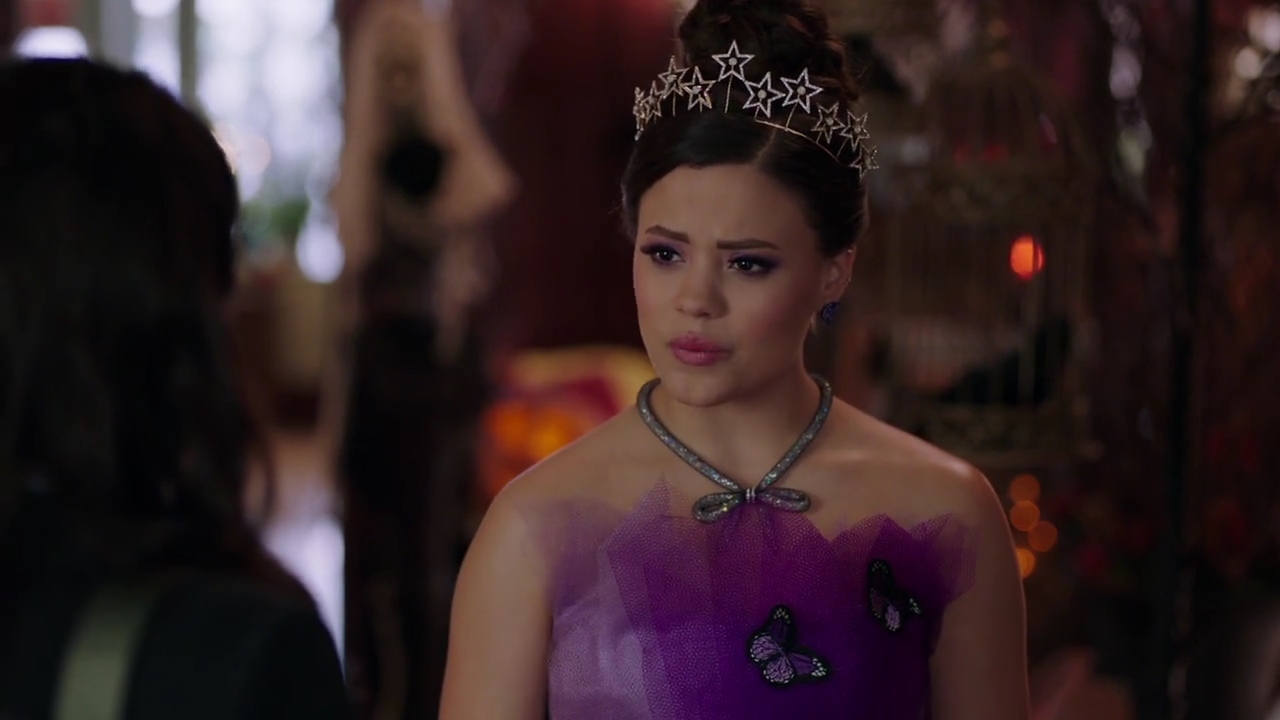 Charmed-Online-dot-nl_Charmed-1x03SweetTooth01152.jpg