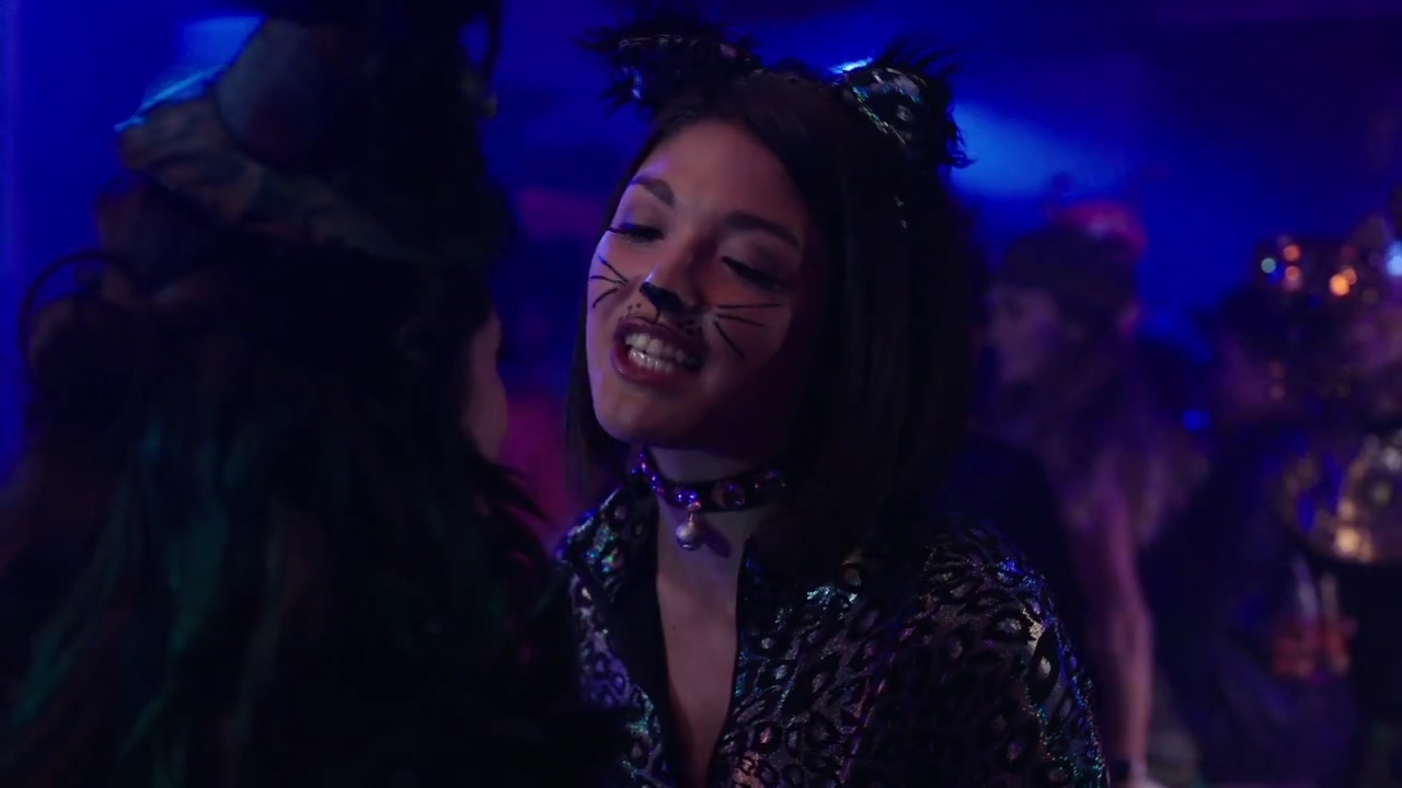 Charmed-Online-dot-nl_Charmed-1x03SweetTooth01349.jpg