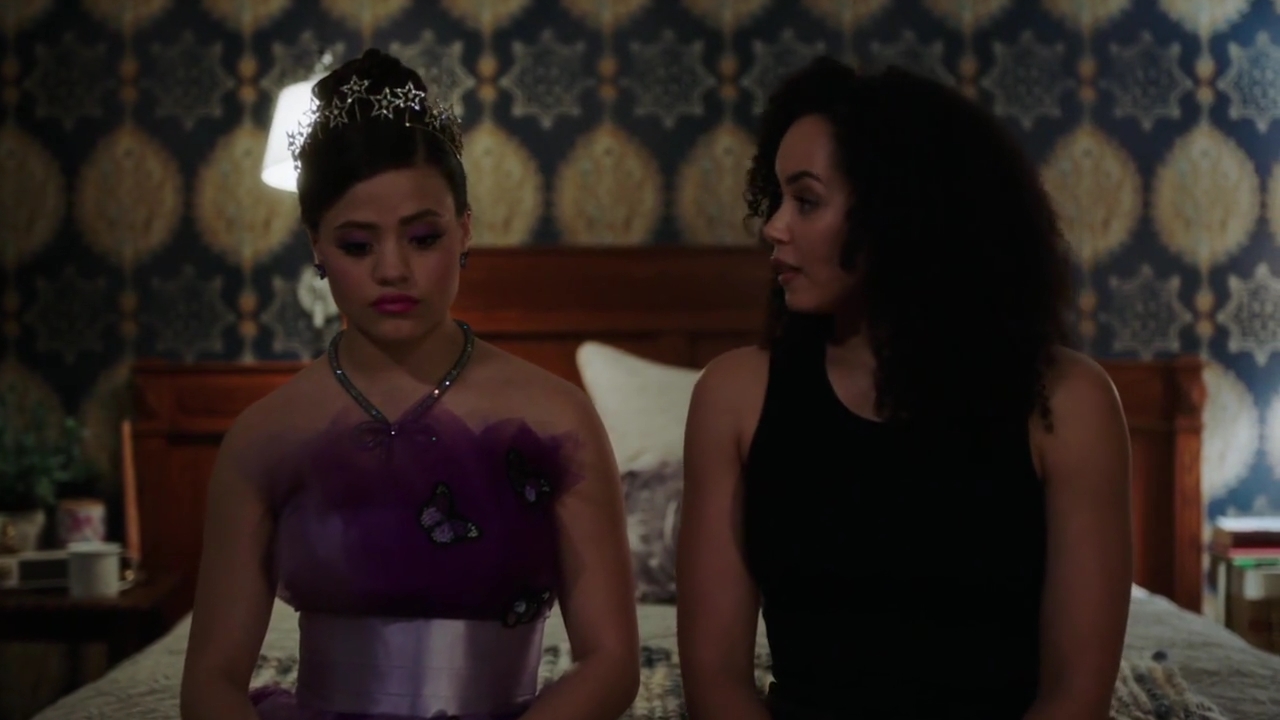 Charmed-Online-dot-nl_Charmed-1x03SweetTooth01400.jpg