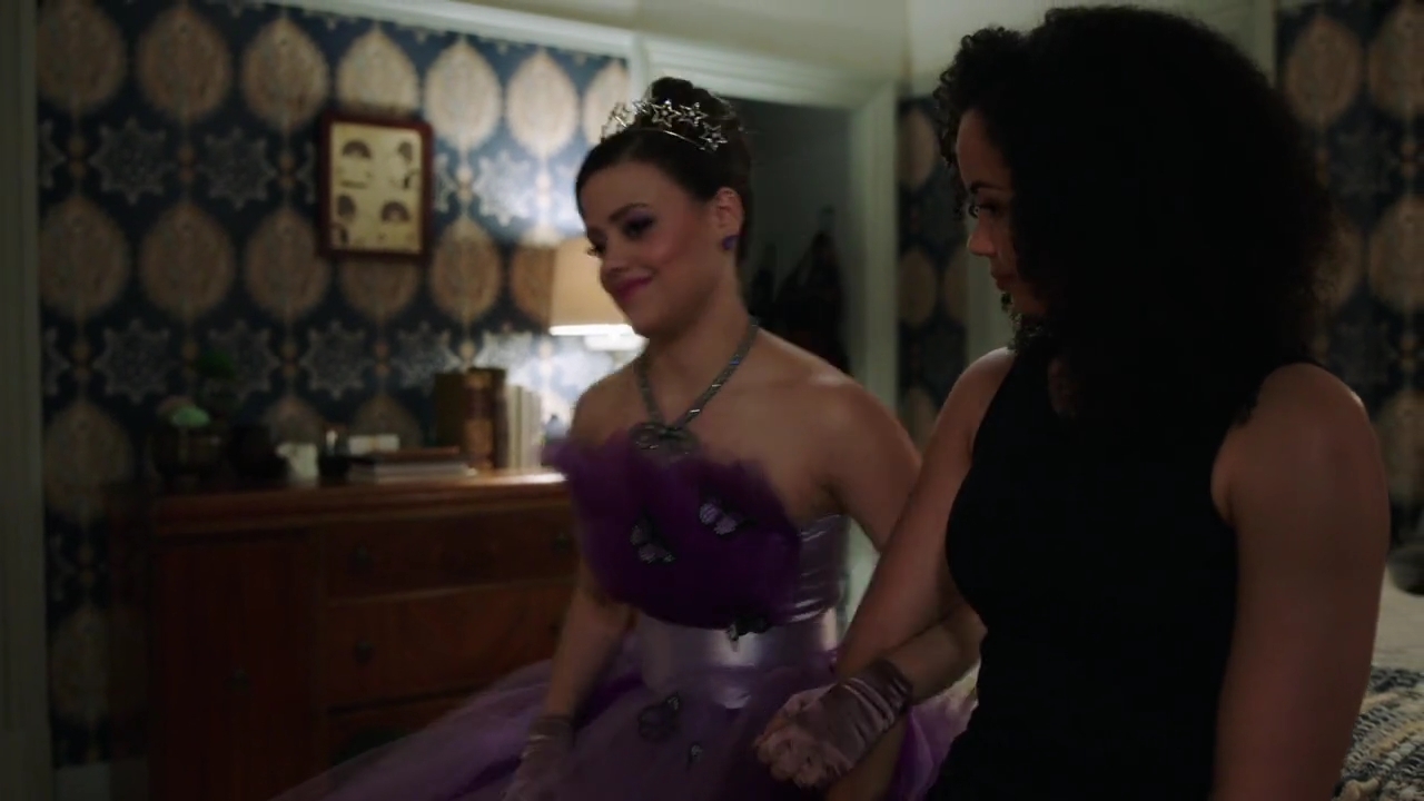 Charmed-Online-dot-nl_Charmed-1x03SweetTooth01440.jpg