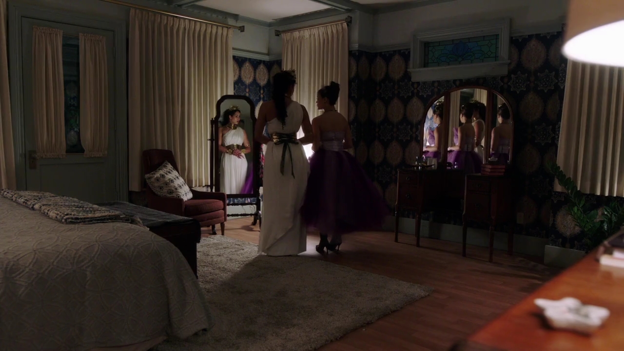 Charmed-Online-dot-nl_Charmed-1x03SweetTooth01468.jpg