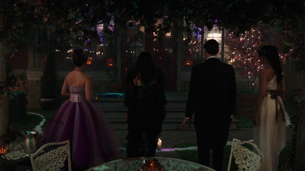 Charmed-Online-dot-nl_Charmed-1x03SweetTooth01839.jpg