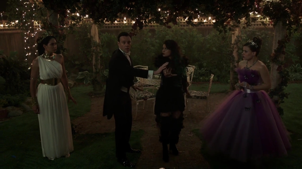 Charmed-Online-dot-nl_Charmed-1x03SweetTooth01848.jpg