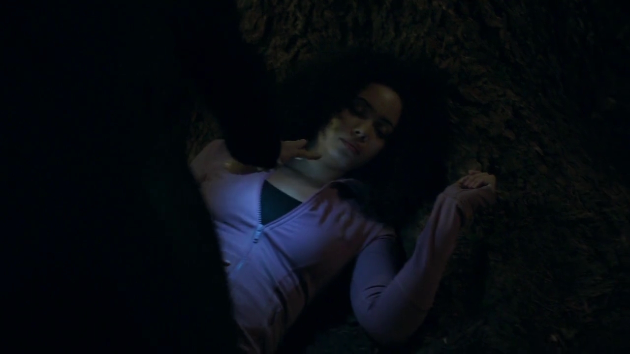 Charmed-Online-dot-nl_Charmed-1x03SweetTooth02104.jpg