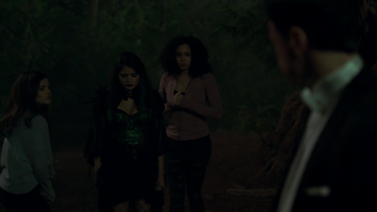 Charmed-Online-dot-nl_Charmed-1x03SweetTooth02148.jpg