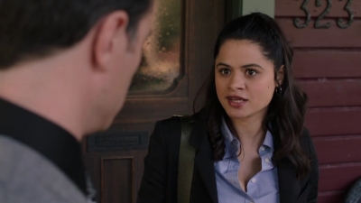 Charmed-Online-dot-nl_Charmed-1x03SweetTooth01105.jpg