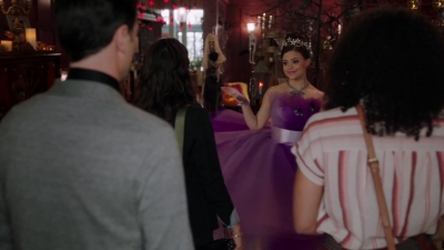 Charmed-Online-dot-nl_Charmed-1x03SweetTooth01133.jpg