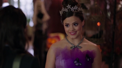 Charmed-Online-dot-nl_Charmed-1x03SweetTooth01170.jpg