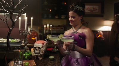 Charmed-Online-dot-nl_Charmed-1x03SweetTooth01292.jpg