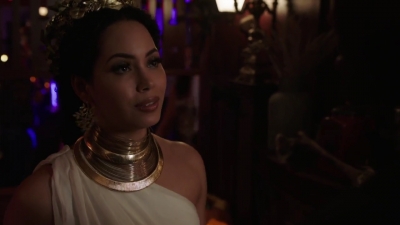 Charmed-Online-dot-nl_Charmed-1x03SweetTooth01792.jpg