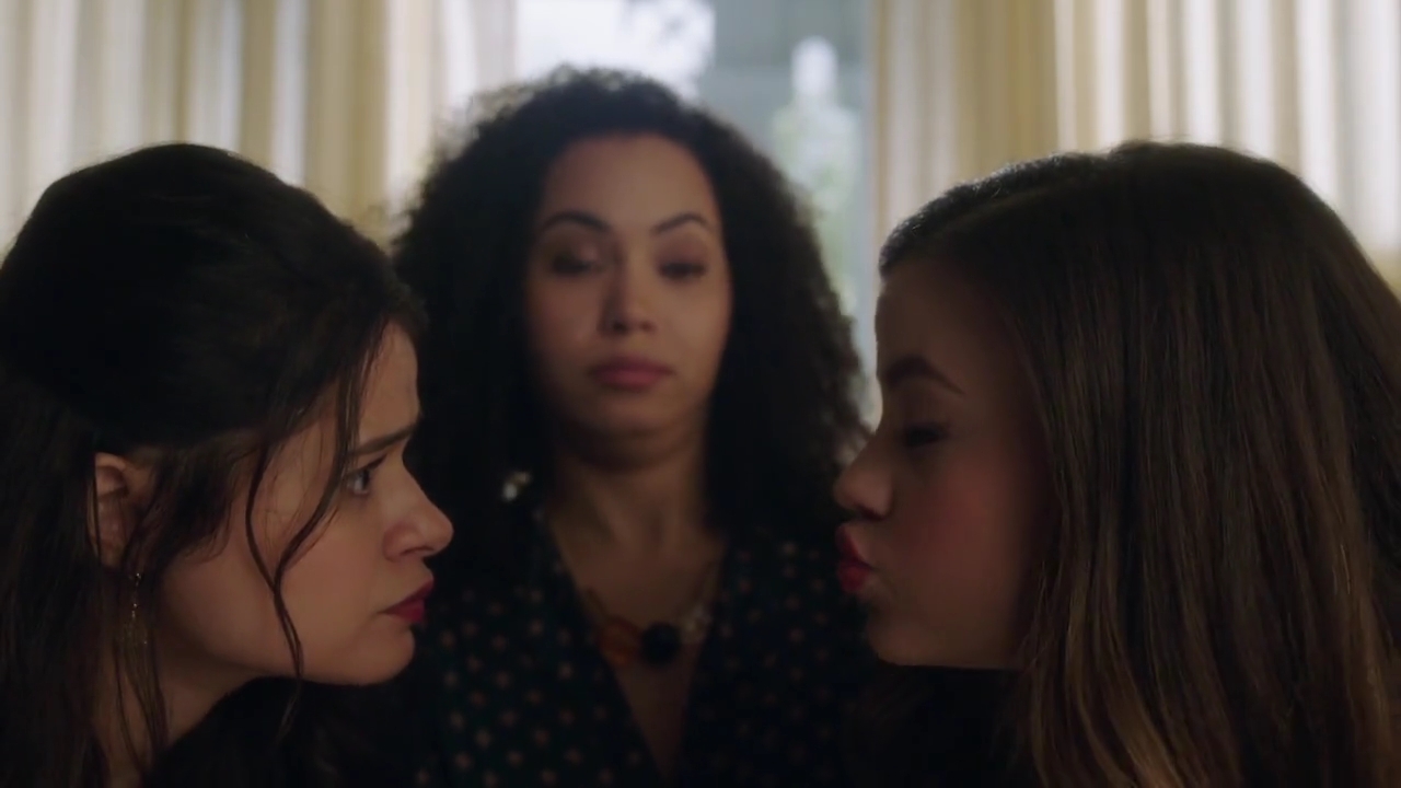 Charmed-Online-dot-nl_Charmed-1x04ExorciseYourDemons00246.jpg