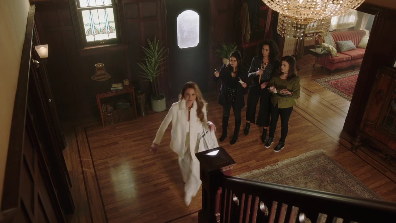 Charmed-Online-dot-nl_Charmed-1x04ExorciseYourDemons00422.jpg