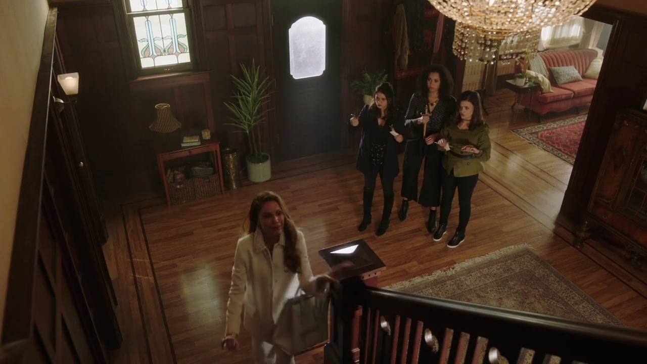 Charmed-Online-dot-nl_Charmed-1x04ExorciseYourDemons00423.jpg