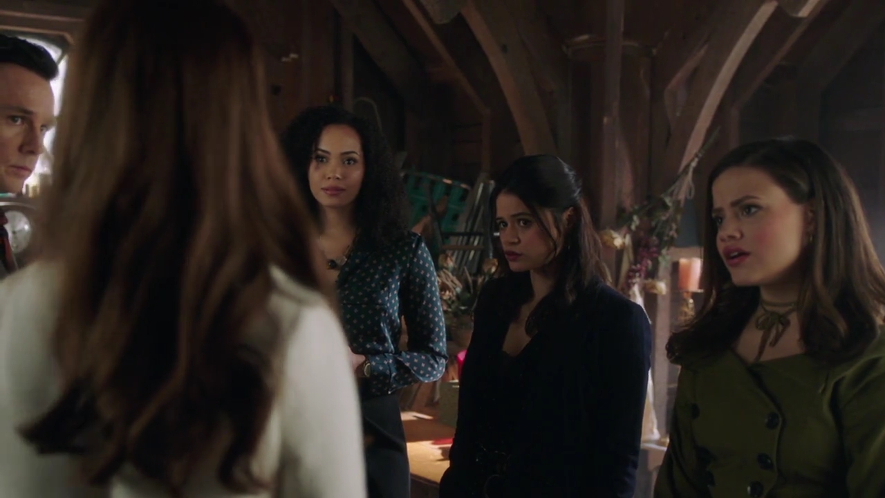 Charmed-Online-dot-nl_Charmed-1x04ExorciseYourDemons00557.jpg