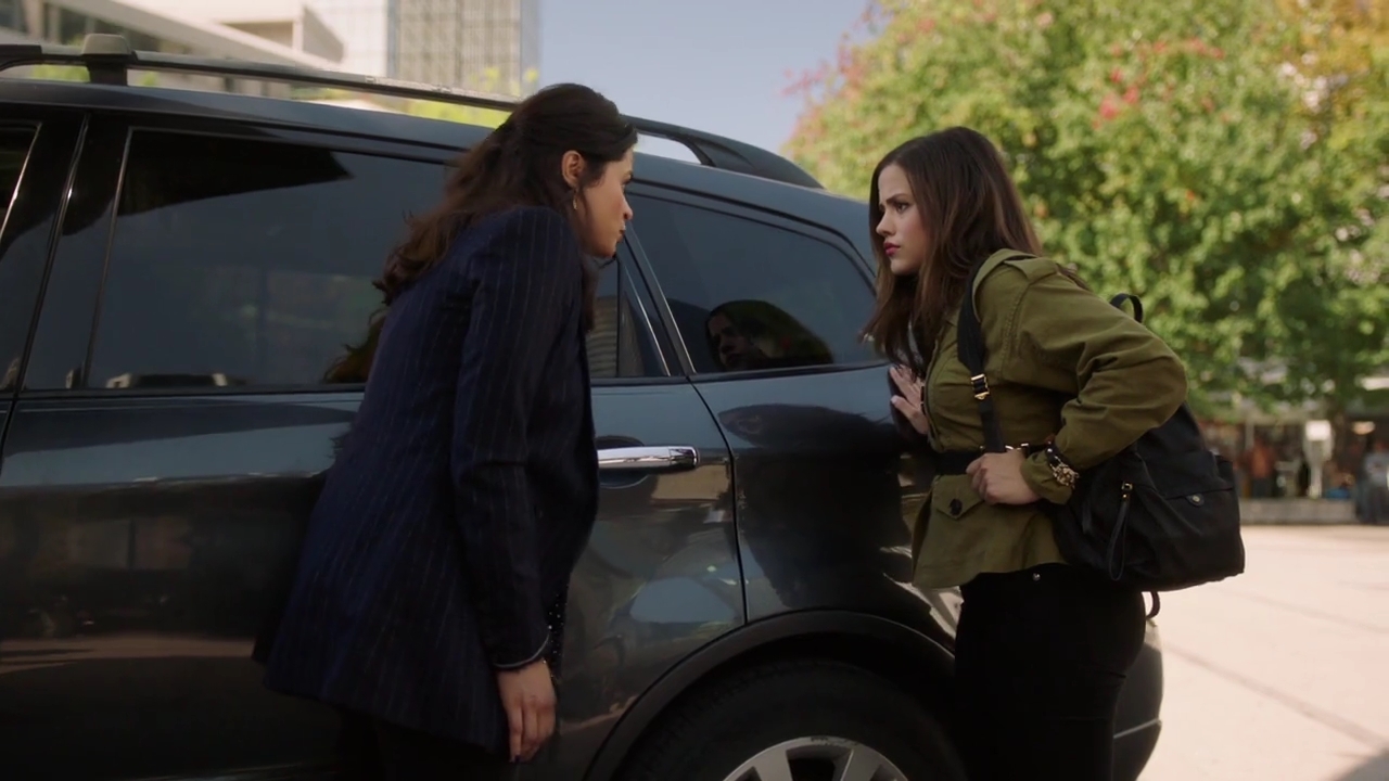 Charmed-Online-dot-nl_Charmed-1x04ExorciseYourDemons01142.jpg