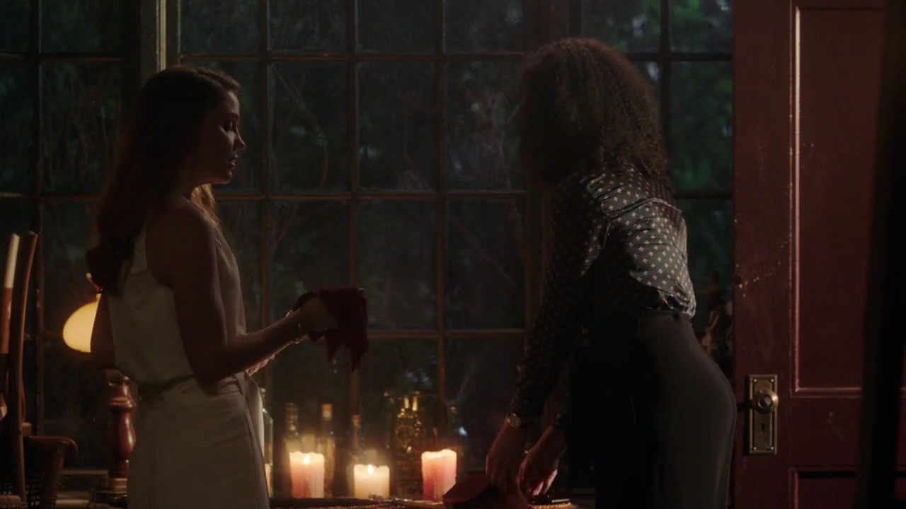 Charmed-Online-dot-nl_Charmed-1x04ExorciseYourDemons01312.jpg