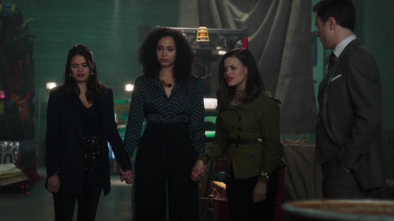 Charmed-Online-dot-nl_Charmed-1x04ExorciseYourDemons01470.jpg