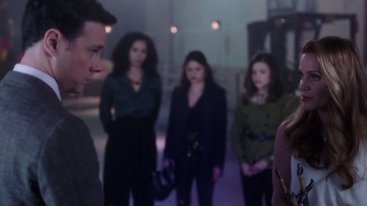 Charmed-Online-dot-nl_Charmed-1x04ExorciseYourDemons01796.jpg