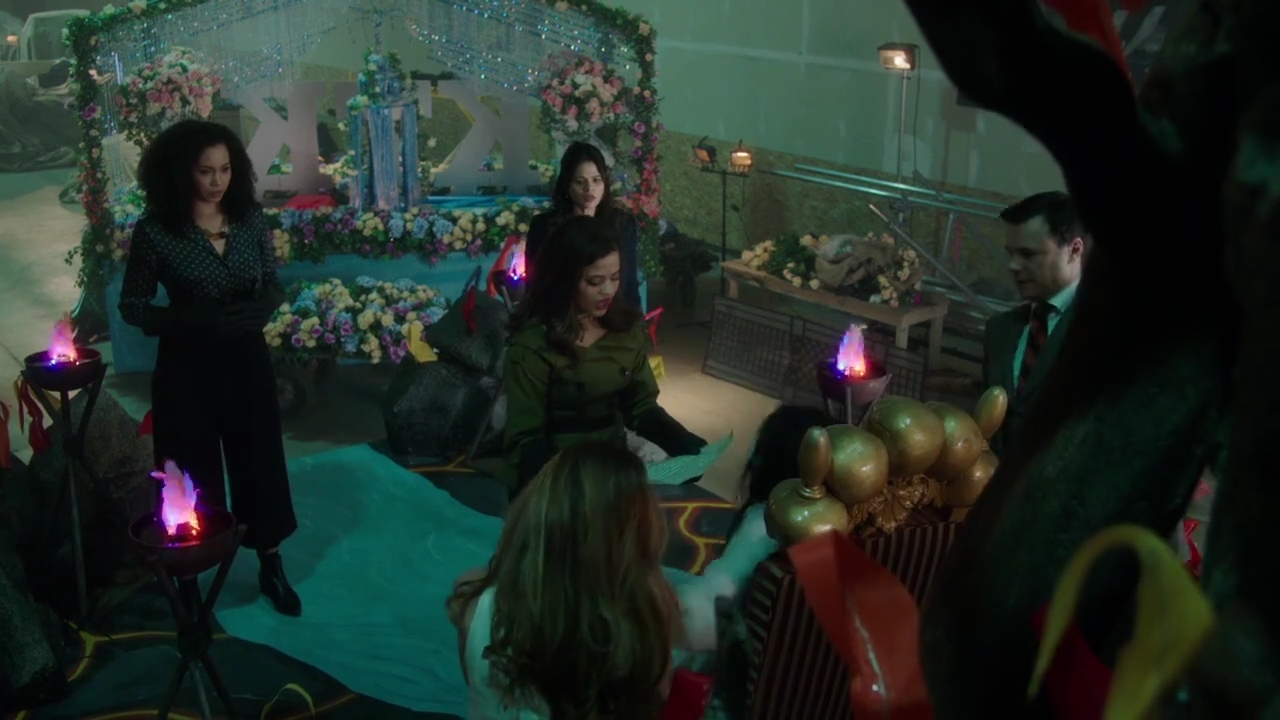 Charmed-Online-dot-nl_Charmed-1x04ExorciseYourDemons01852.jpg