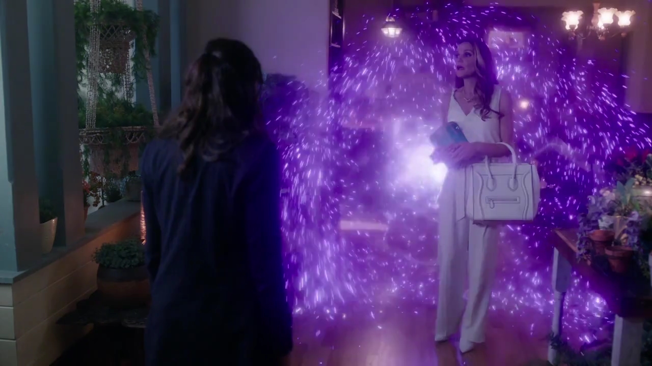 Charmed-Online-dot-nl_Charmed-1x04ExorciseYourDemons02020.jpg