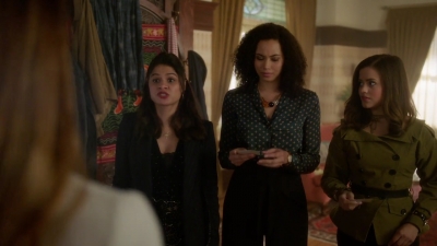 Charmed-Online-dot-nl_Charmed-1x04ExorciseYourDemons00402.jpg