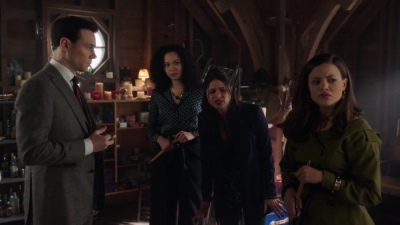 Charmed-Online-dot-nl_Charmed-1x04ExorciseYourDemons00438.jpg