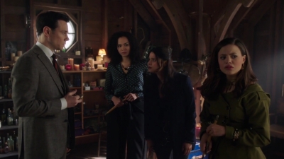 Charmed-Online-dot-nl_Charmed-1x04ExorciseYourDemons00439.jpg