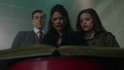 Charmed-Online-dot-nl_Charmed-1x04ExorciseYourDemons01420.jpg