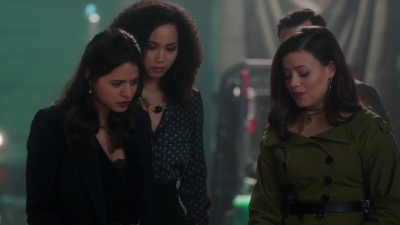 Charmed-Online-dot-nl_Charmed-1x04ExorciseYourDemons01476.jpg