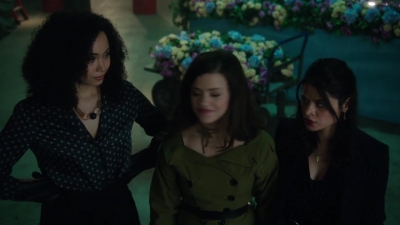 Charmed-Online-dot-nl_Charmed-1x04ExorciseYourDemons01840.jpg